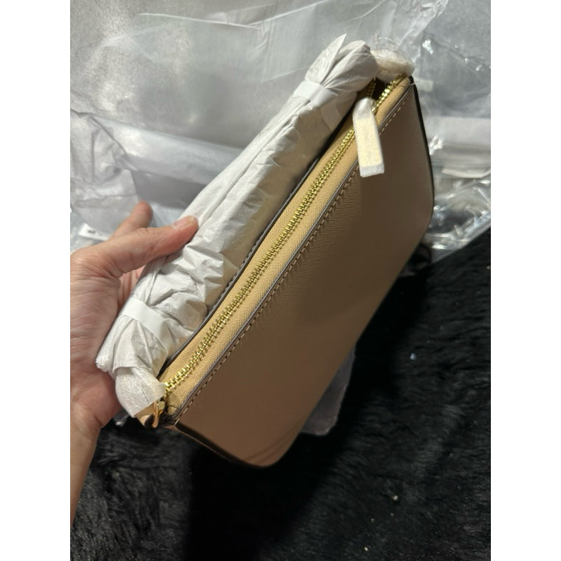 AUTHENTIC/ORIGINAL Michael K0rs MK Jet Set Medium Saffiano Leather Crossbody Bag in Beige Brown