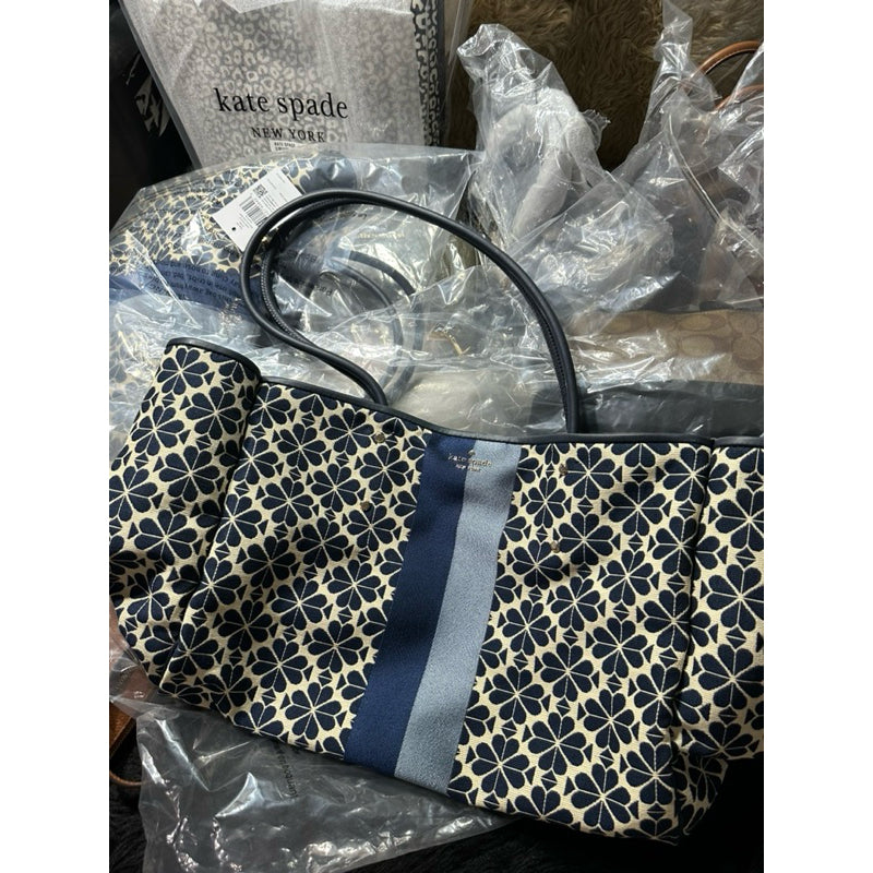 AUTHENTIC/ORIGINAL KateSpade KS Retail Everything Spade Flower Jacquard Large Tote Blue Bag