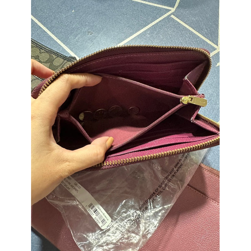 AUTHENTIC/ORIGINAL Preloved Coach Long Zip Around Wallet In Signature Canvas Dark Brown