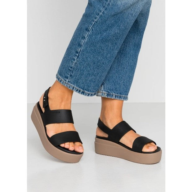 AUTHENTIC/ORIGINAL Crocs Women’s Brooklyn Low Wedge Sandals Shoes in Black / Mushroom