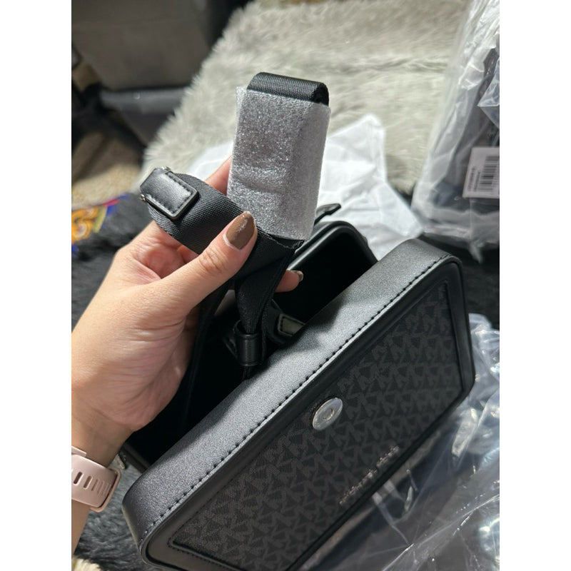 AUTHENTIC/ORIGINAL Michael K0rs MK Cooper Black Lunch Box Top Handle Crossbody Men's Bag