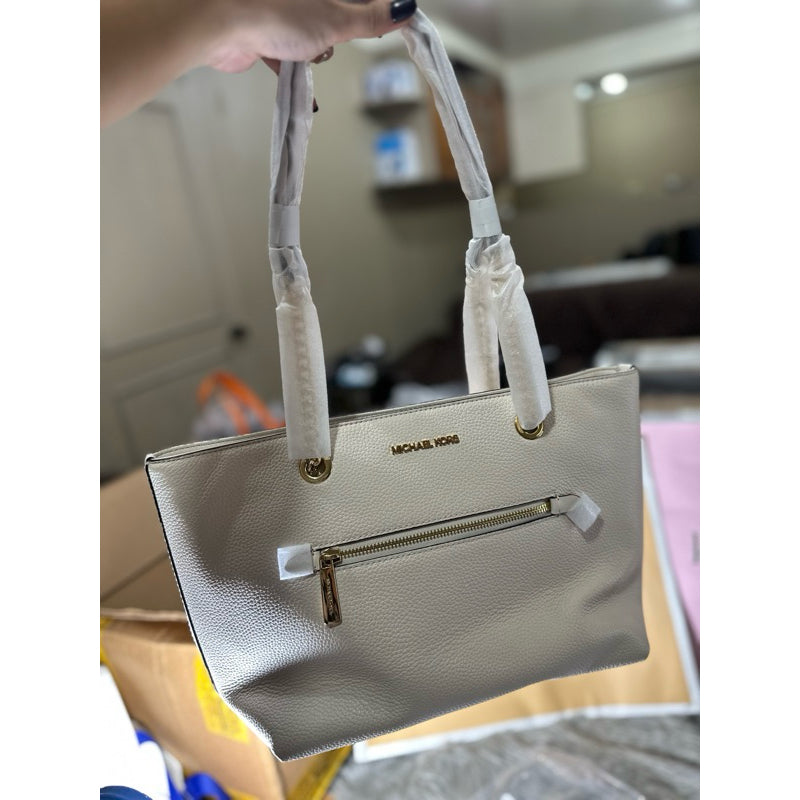 AUTHENTIC/ORIGINAL Michael K0rs MK Jet Set Leather Medium Chain Tote Bag Light Cream White
