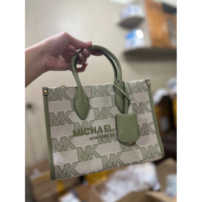 AUTHENTIC/ORIGINAL Michael K0rs MK Mirella Small Logo Jacquard Crossbody Bag Green