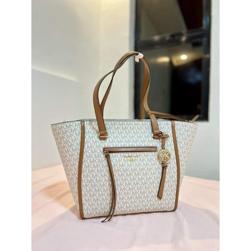 AUTHENTIC/ORIGINAL Michael K0rs MK Carine Medium Logo Tote Vanilla Bag