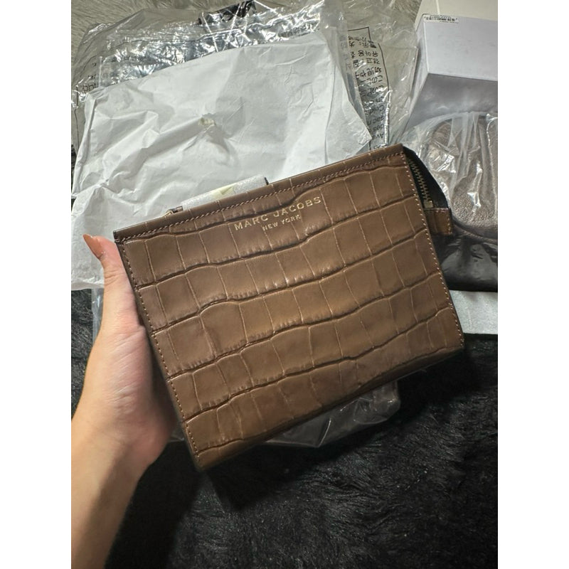 AUTHENTIC/ORIGINAL Marc Jacobs MJ Grind Croc Embossed Leather Cosmetic Pouch Dark Brown