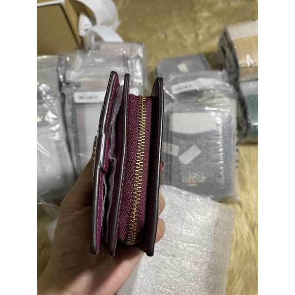 SALE! ❤️ AUTHENTIC Coach Snap Bifold Croco Wallet Card Holder