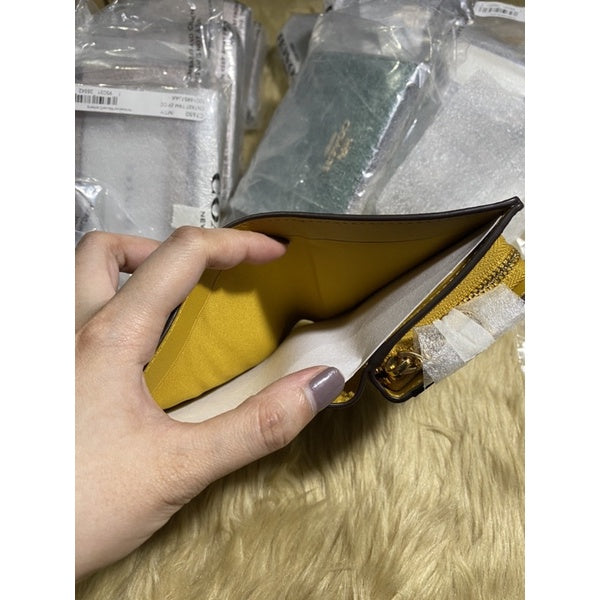 SALE! ❤️ AUTHENTIC Coach Snap Bifold Croco Wallet Card Holder