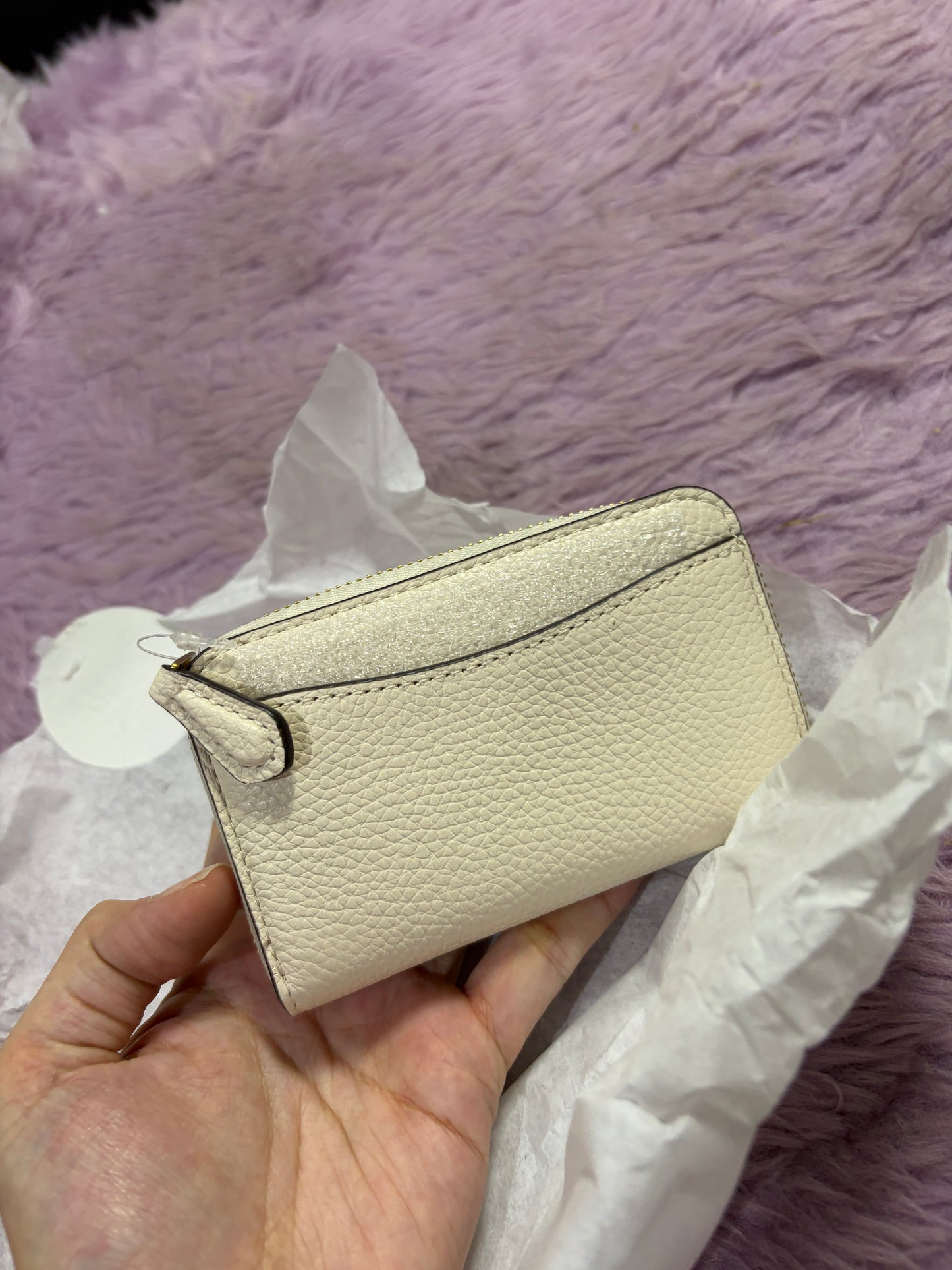 ORIG & IMPORTED CCH Retail Essential Small Zip Around Card Case White Wallet