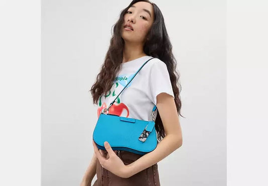 AUTHENTIC/ORIGINAL COACH Small Wavy Shoulder Bag In Coachtopia Leather