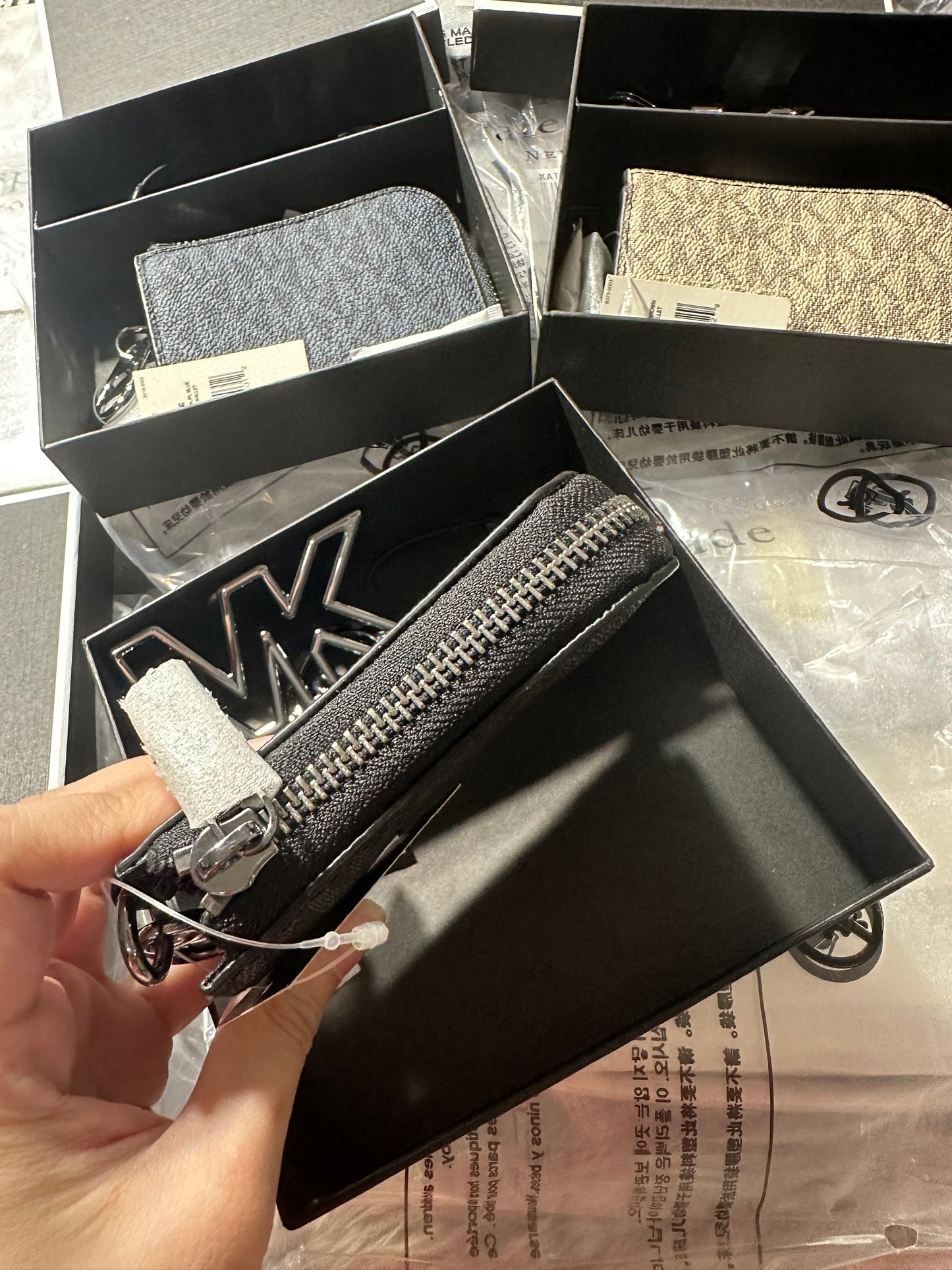 AUTHENTIC/ORIGINAL Michael K0rs MK Logo Men's Wallet and Keychain Gift Set