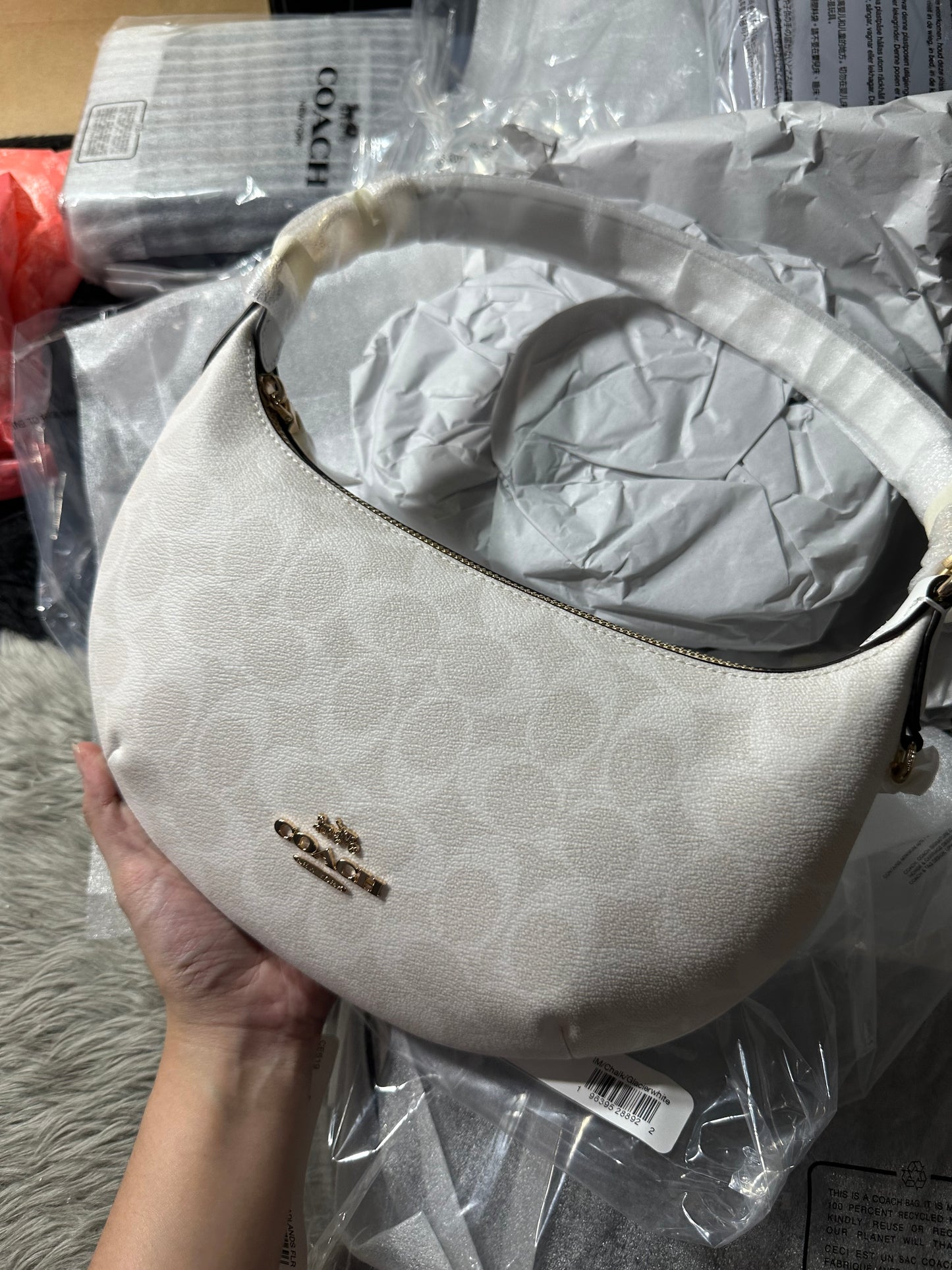 AUTHENTIC/ORIGINAL COACH Payton Hobo Bag In Signature Canvas White Signature Canvas