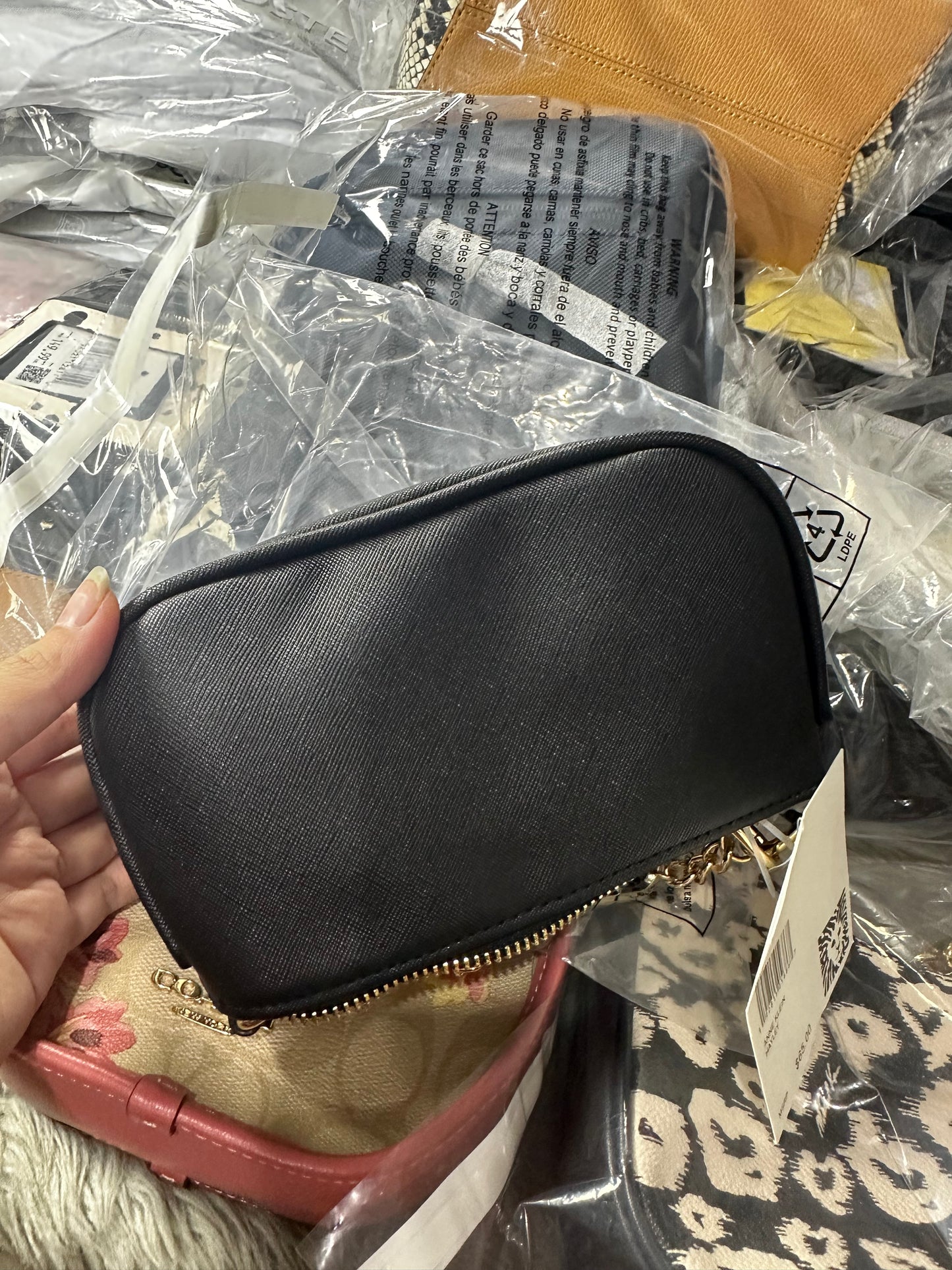 AUTHENTIC/ORIGINAL Anne Klein AK Small Bag Black