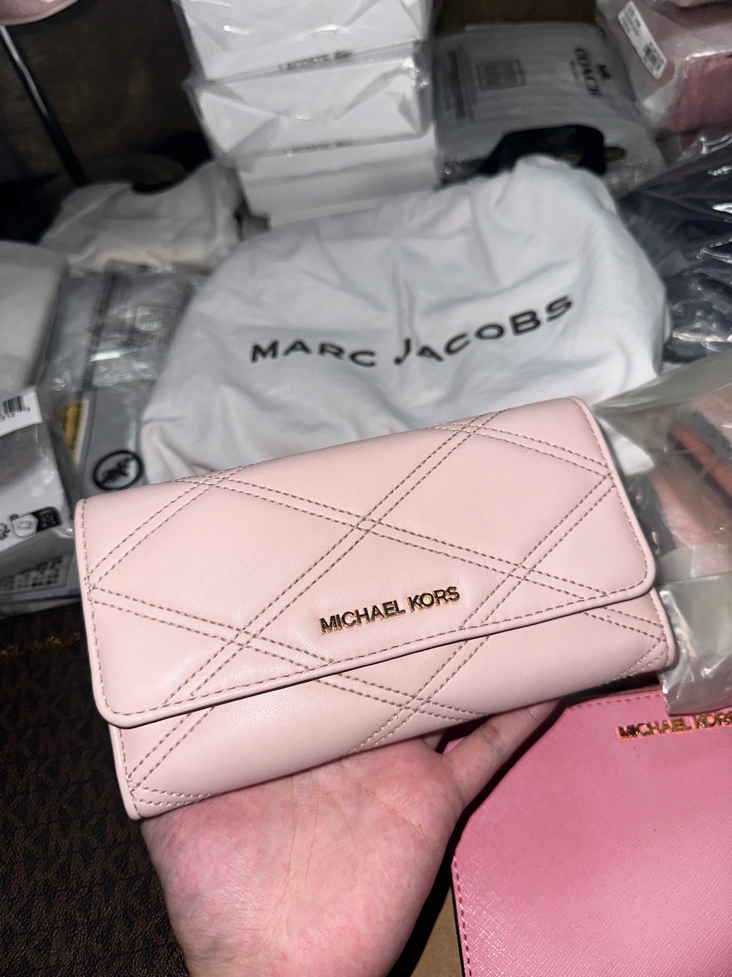 AUTHENTIC/ORIGINAL Preloved MK Michael K0rs Jet Set Travel Large Trifold Quilted Leather Pink Long Wallet