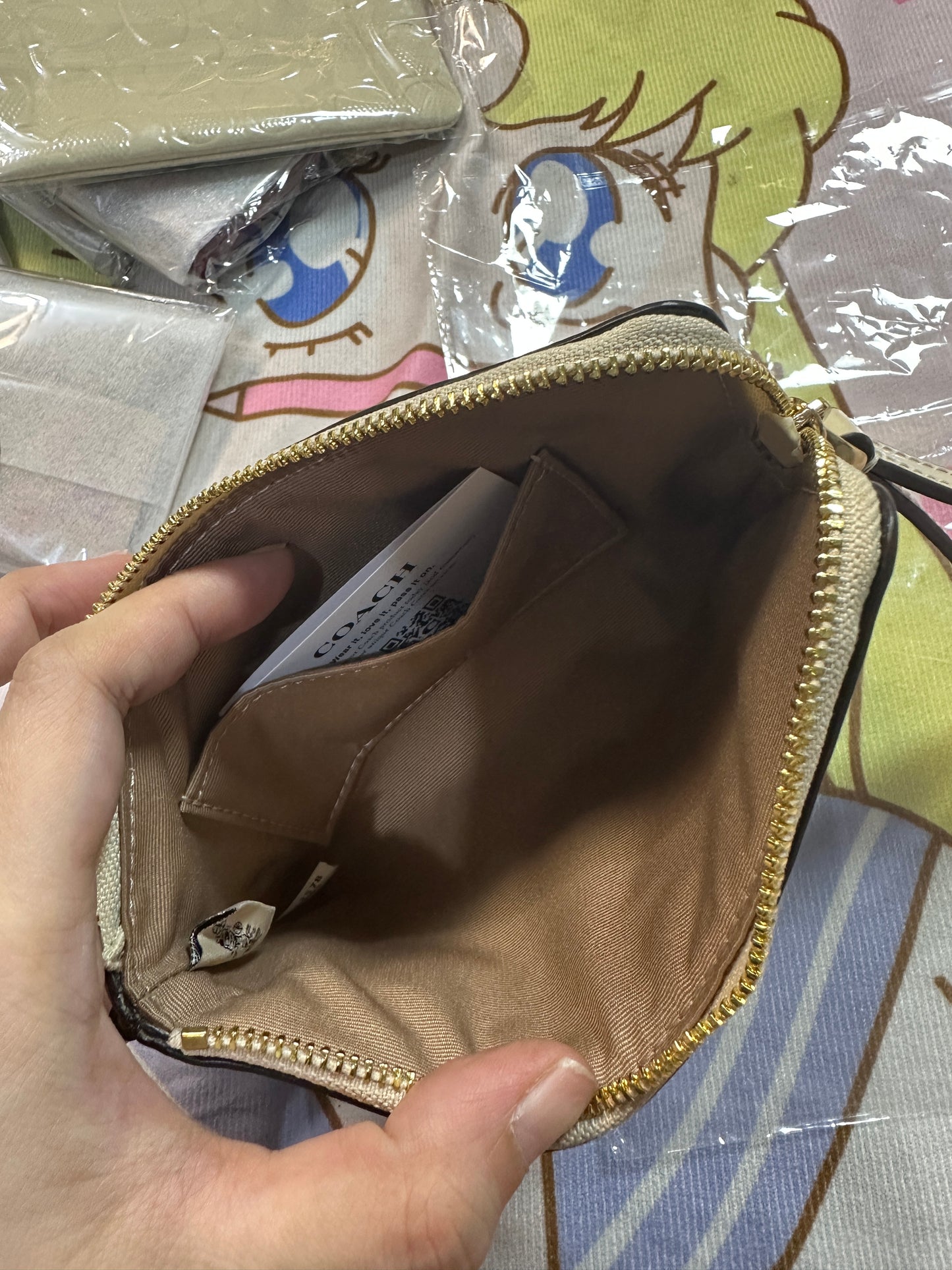 ORIG & IMPORTED CCH Corner Zip Small Wristlet Card Purse Wallet