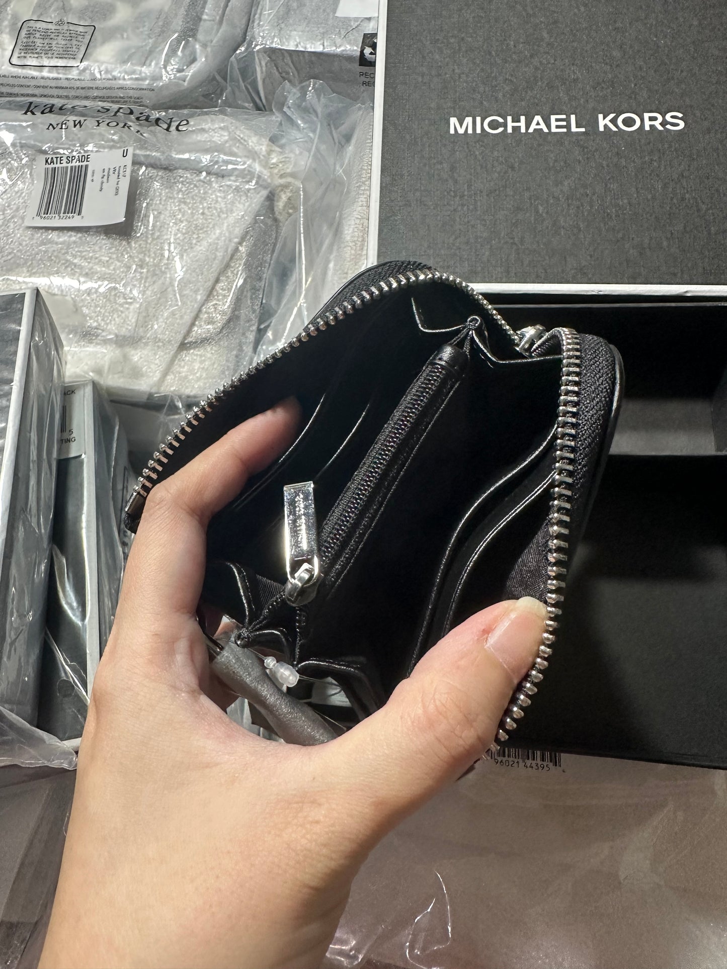 AUTHENTIC/ORIGINAL Michael K0rs MK Logo Men's Wallet and Keychain Gift Set