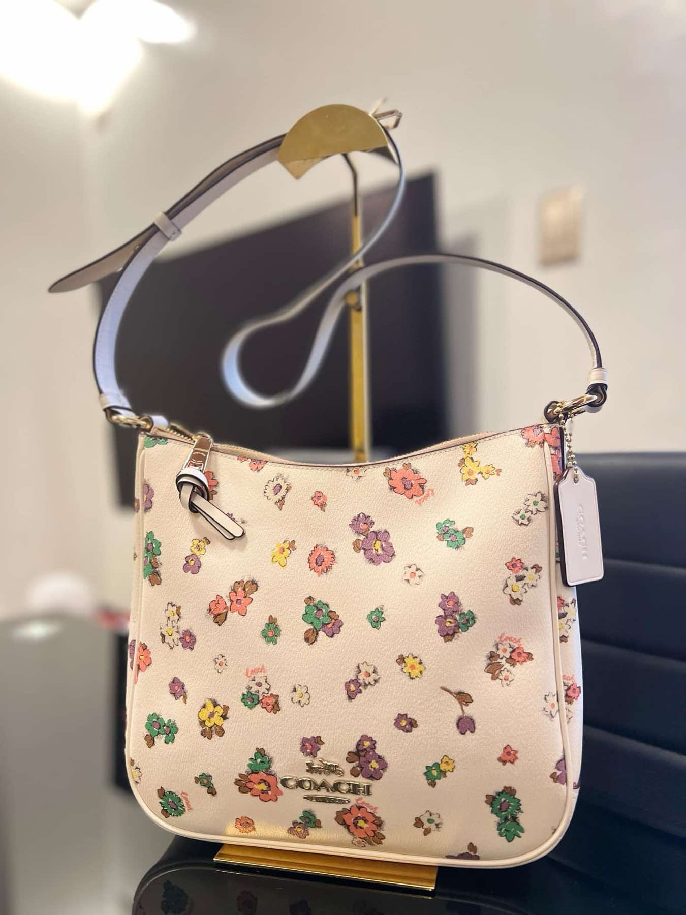 AUTHENTIC/ORIGINAL Preloved Coach Ellie File Bag With Floral Print