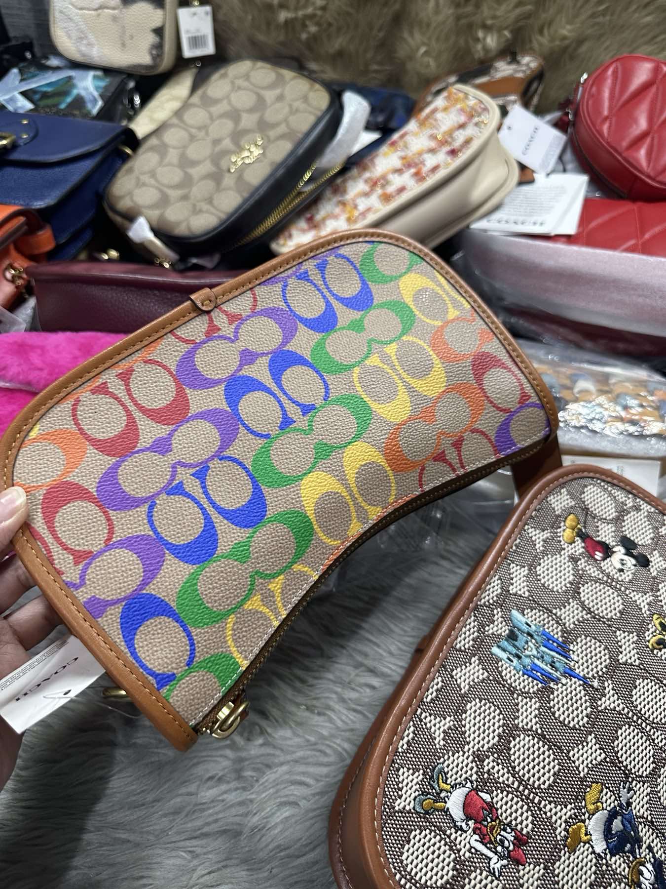 AUTHENTIC/ORIGINAL Coach Swinger Bag In Rainbow Signature Canvas