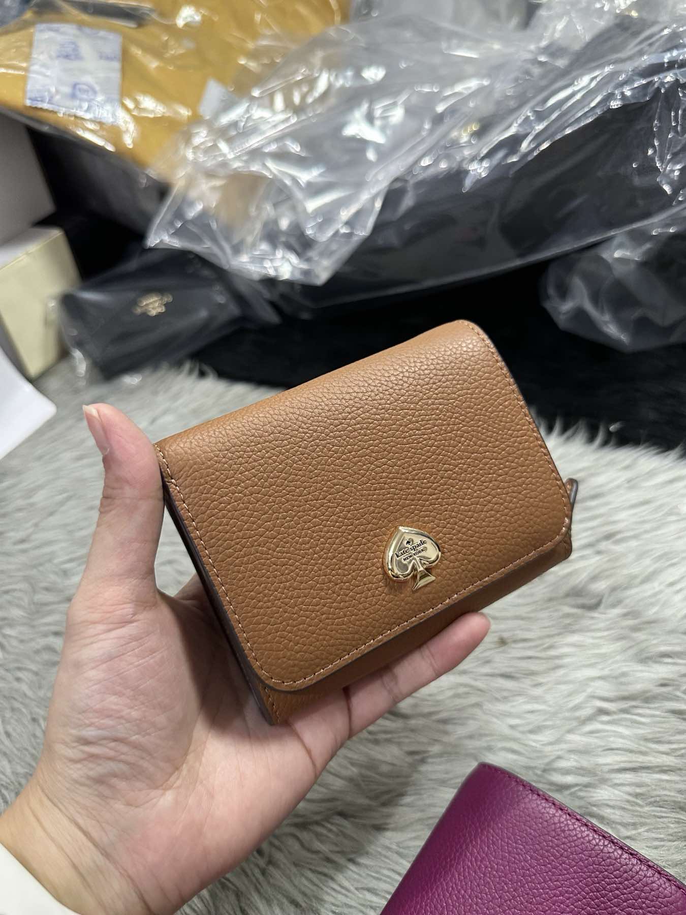AUTHENTIC/ORIGINAL KateSpade KS Kayla Pebbled Leather Small L-Zip Wallet Brown White Black