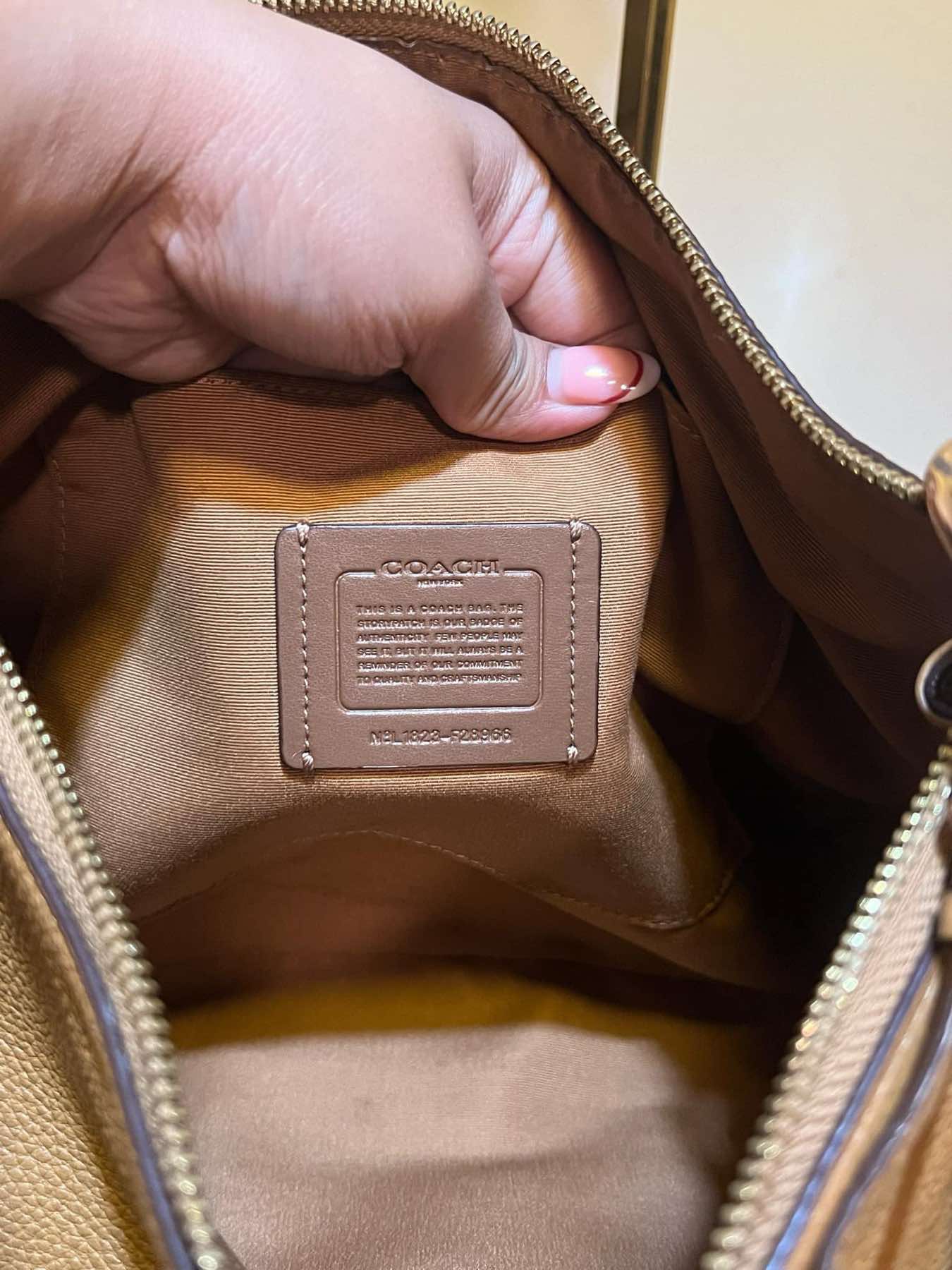 AUTHENTIC/ORIGINAL Preloved Coach Mia Shoulder Bag Brown