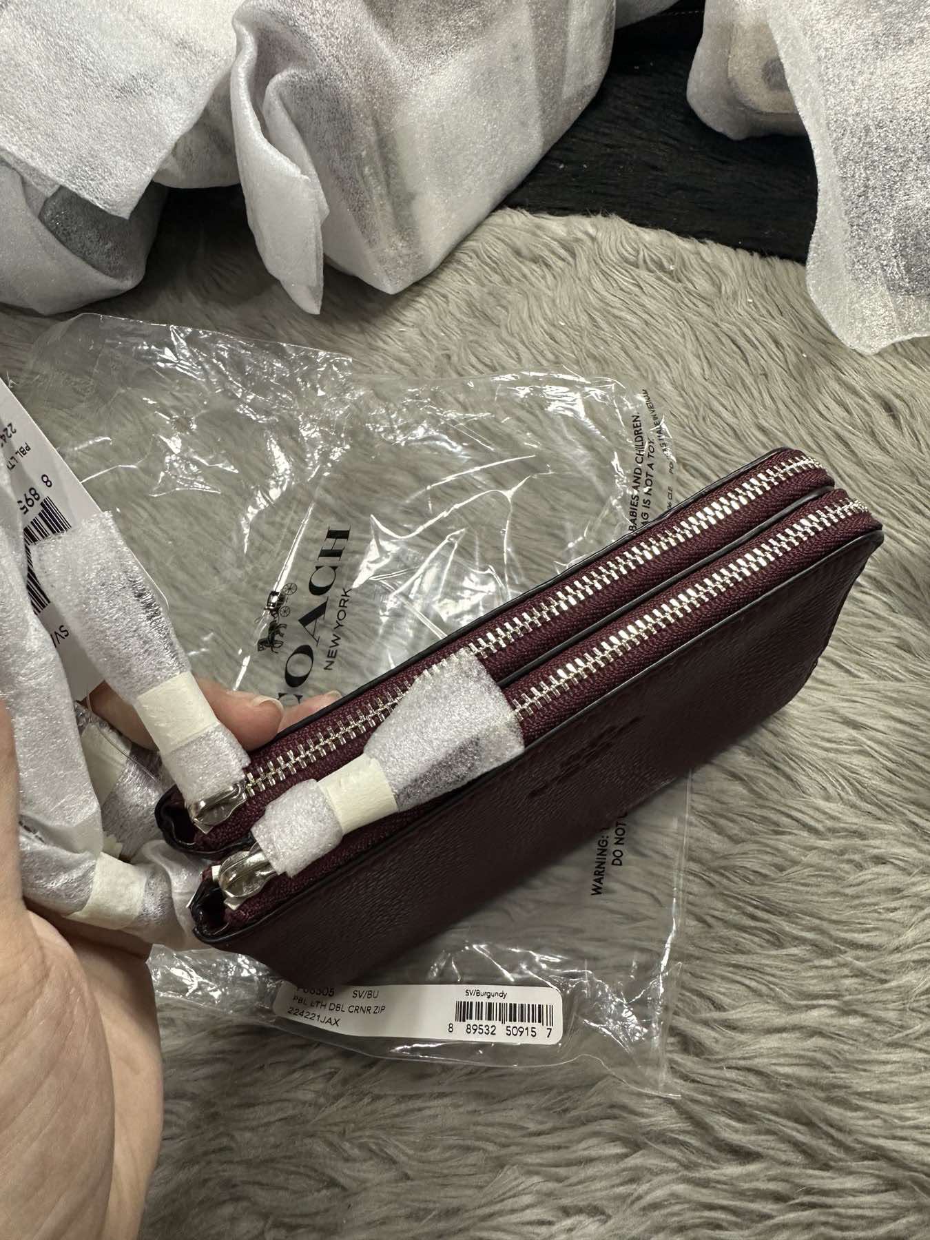 AUTHENTIC/ORIGINAL Coach Pebbled Leather Double Corner Zip Wristlet Wallet Maroon Red