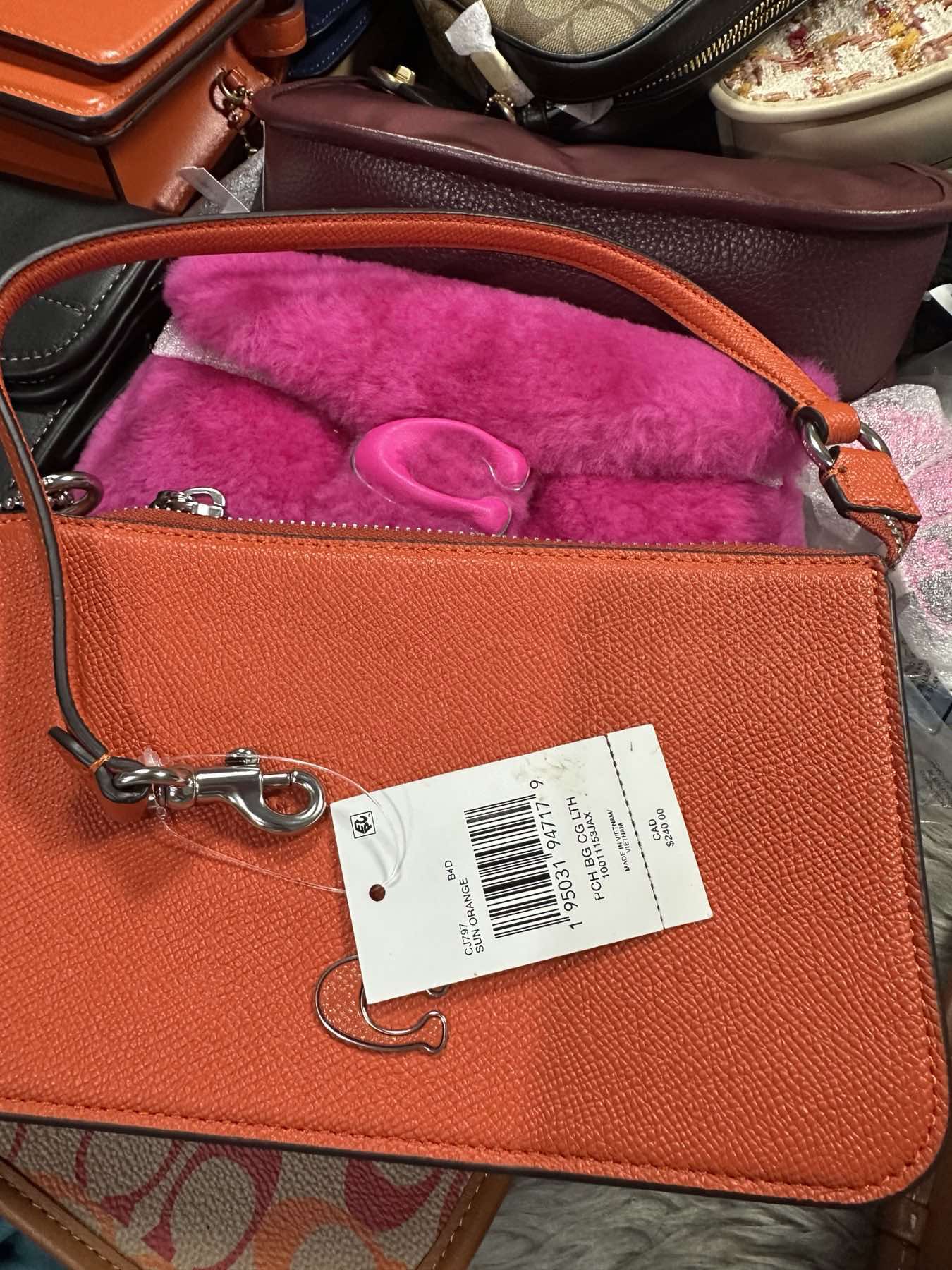 AUTHENTIC/ORIGINAL Coach Retail Pouch Small Bag With Signature Canvas Interior ORANGE