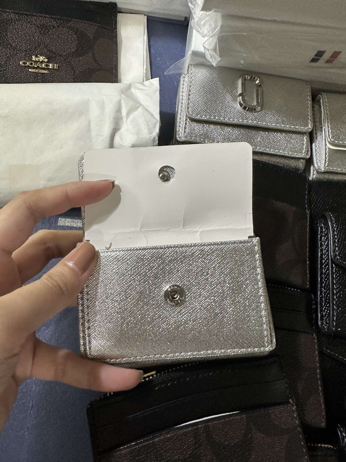 AUTHENTIC/ORIGINAL MJ The Snapshot Mini Trifold Wallet in Metallic Silver