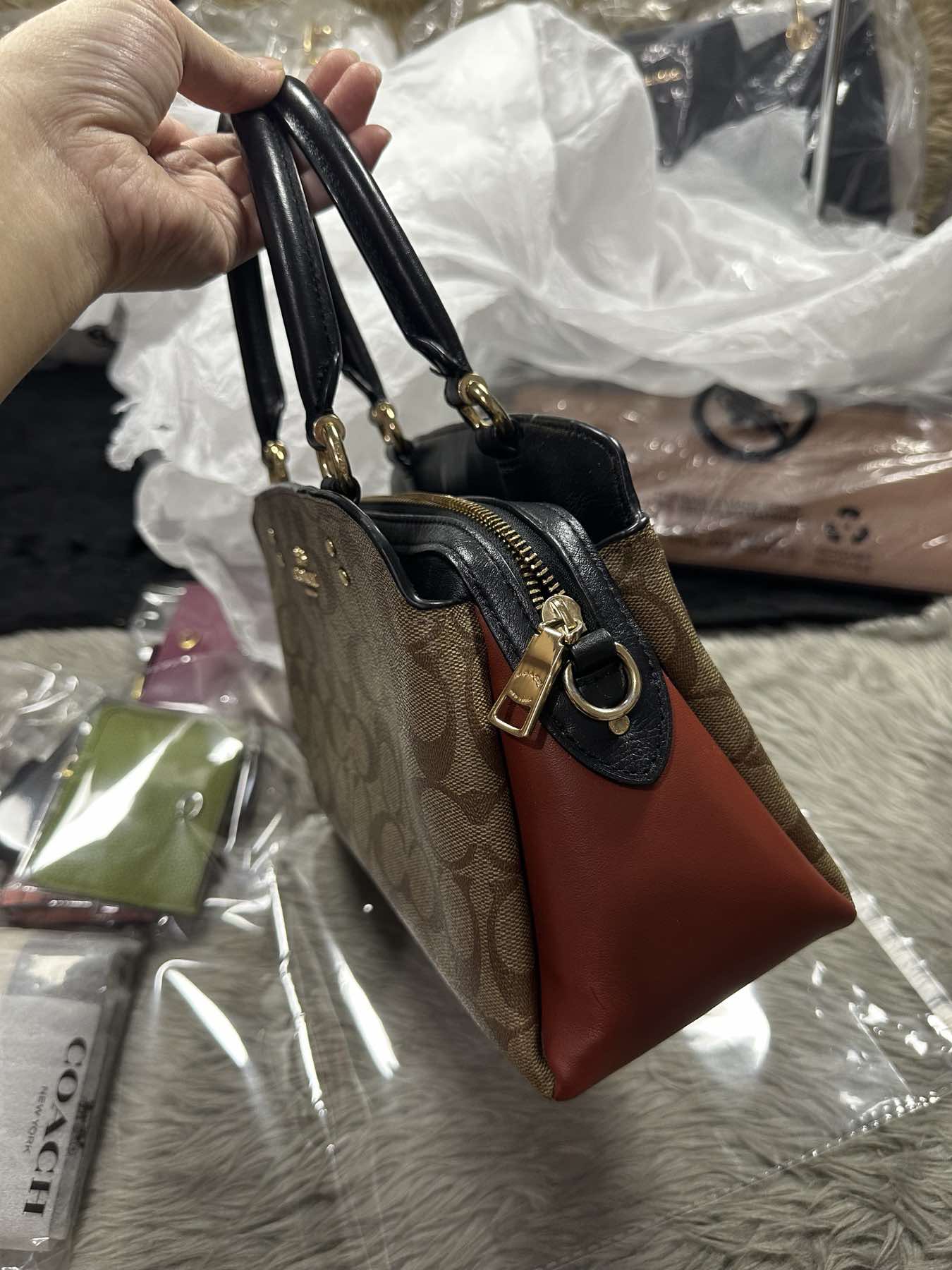 AUTHENTIC/ORIGINAL Preloved Coach Mini Lillie Carryall Bag In Colorblock Khaki