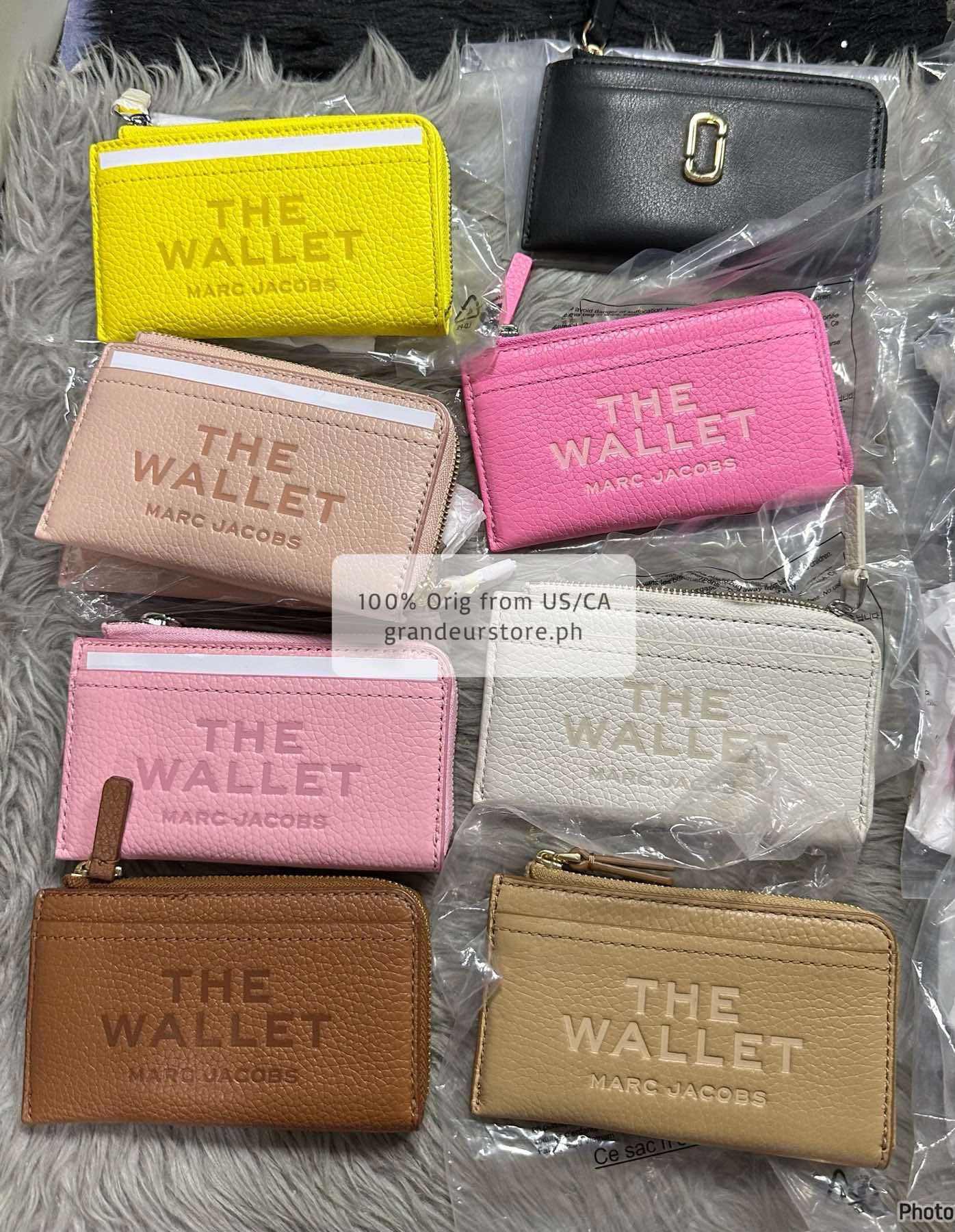 AUTHENTIC/ORIGINAL MJ The Leather Top Zip Multi Card Slim Wallet