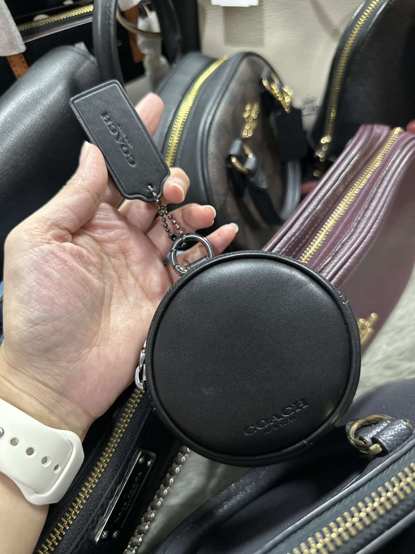 AUTHENTIC/ORIGINAL Coach Round Coin Purse Bag Charm – Grandeur Store