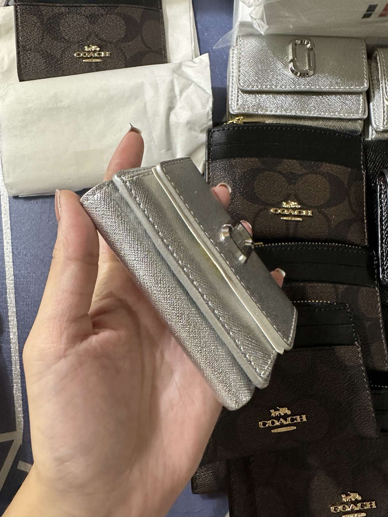 AUTHENTIC/ORIGINAL MJ The Snapshot Mini Trifold Wallet in Metallic Silver
