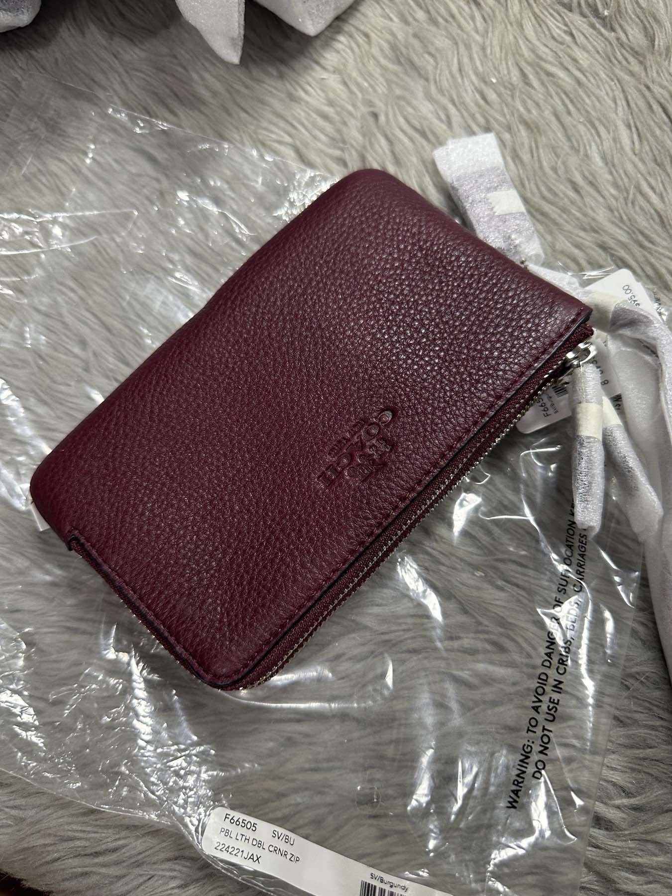 AUTHENTIC/ORIGINAL Coach Pebbled Leather Double Corner Zip Wristlet Wallet Maroon Red