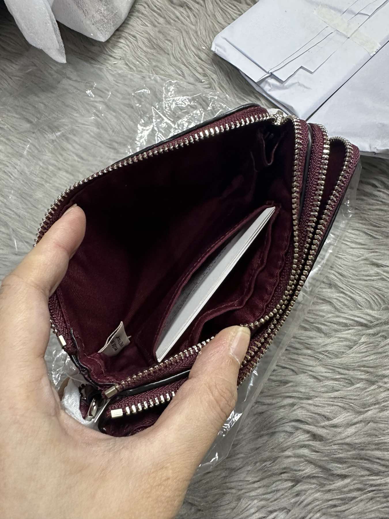 AUTHENTIC/ORIGINAL Coach Pebbled Leather Double Corner Zip Wristlet Wallet Maroon Red