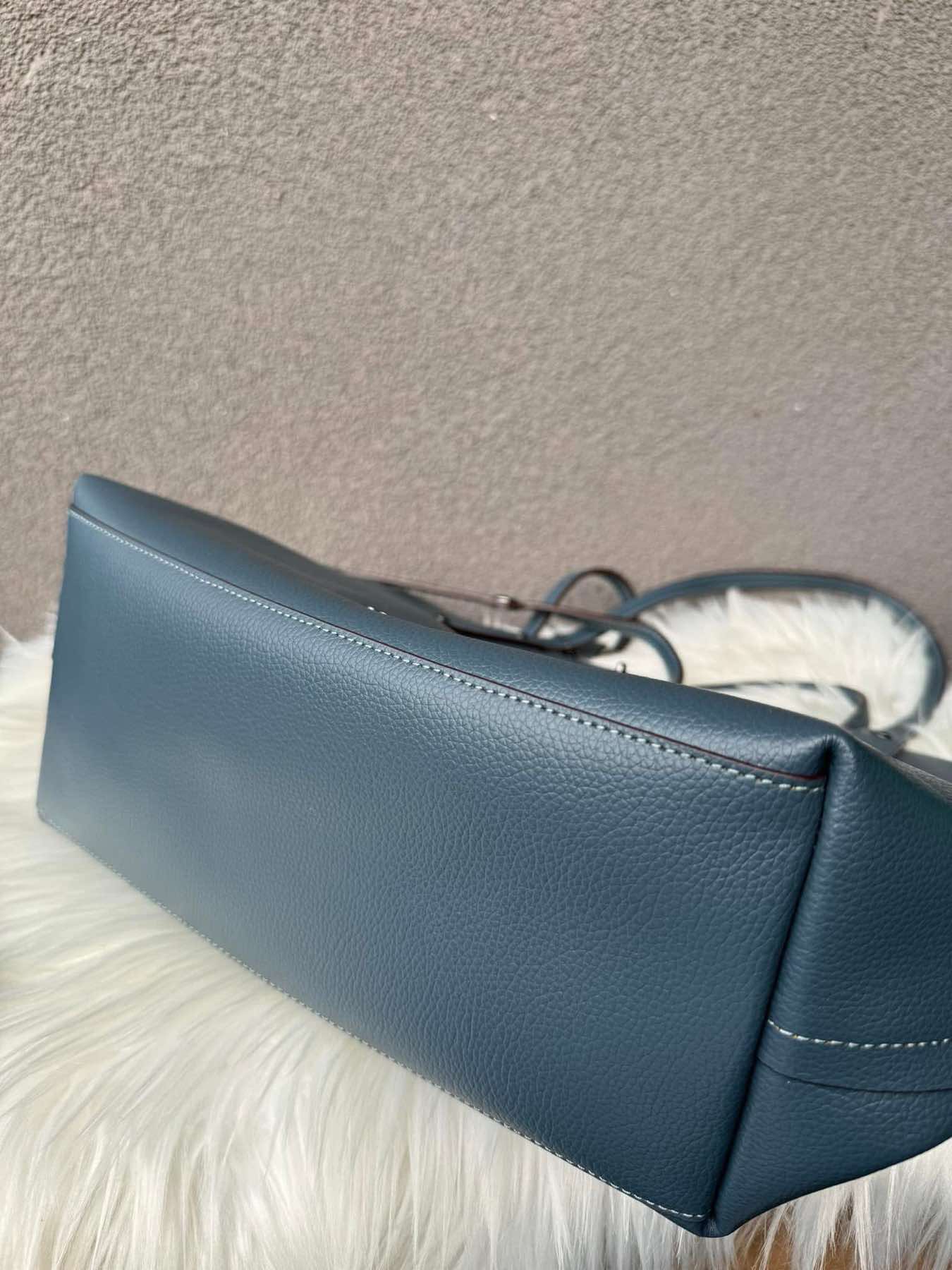 AUTHENTIC/ORIGINAL Coach Retail Market Tote Leather Large Bag Chambray Blue