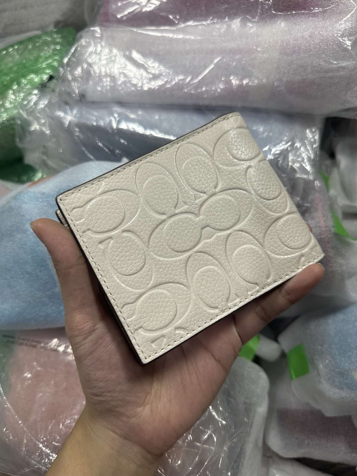 AUTHENTIC/ORIGINAL Coach Retail 3 In 1 Compact Men Wallet In Signature Leather White