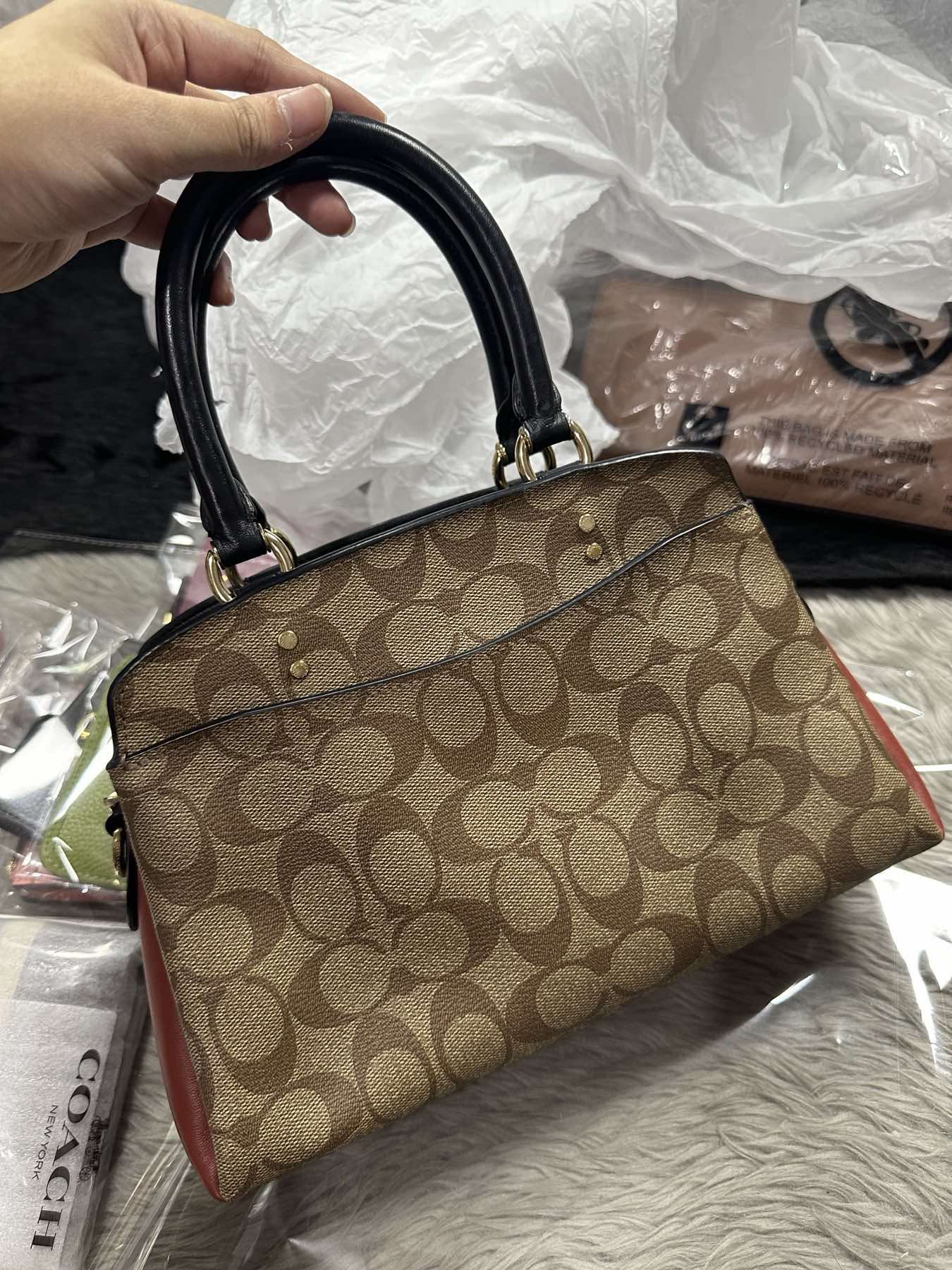 AUTHENTIC/ORIGINAL Preloved Coach Mini Lillie Carryall Bag In Colorblock Khaki