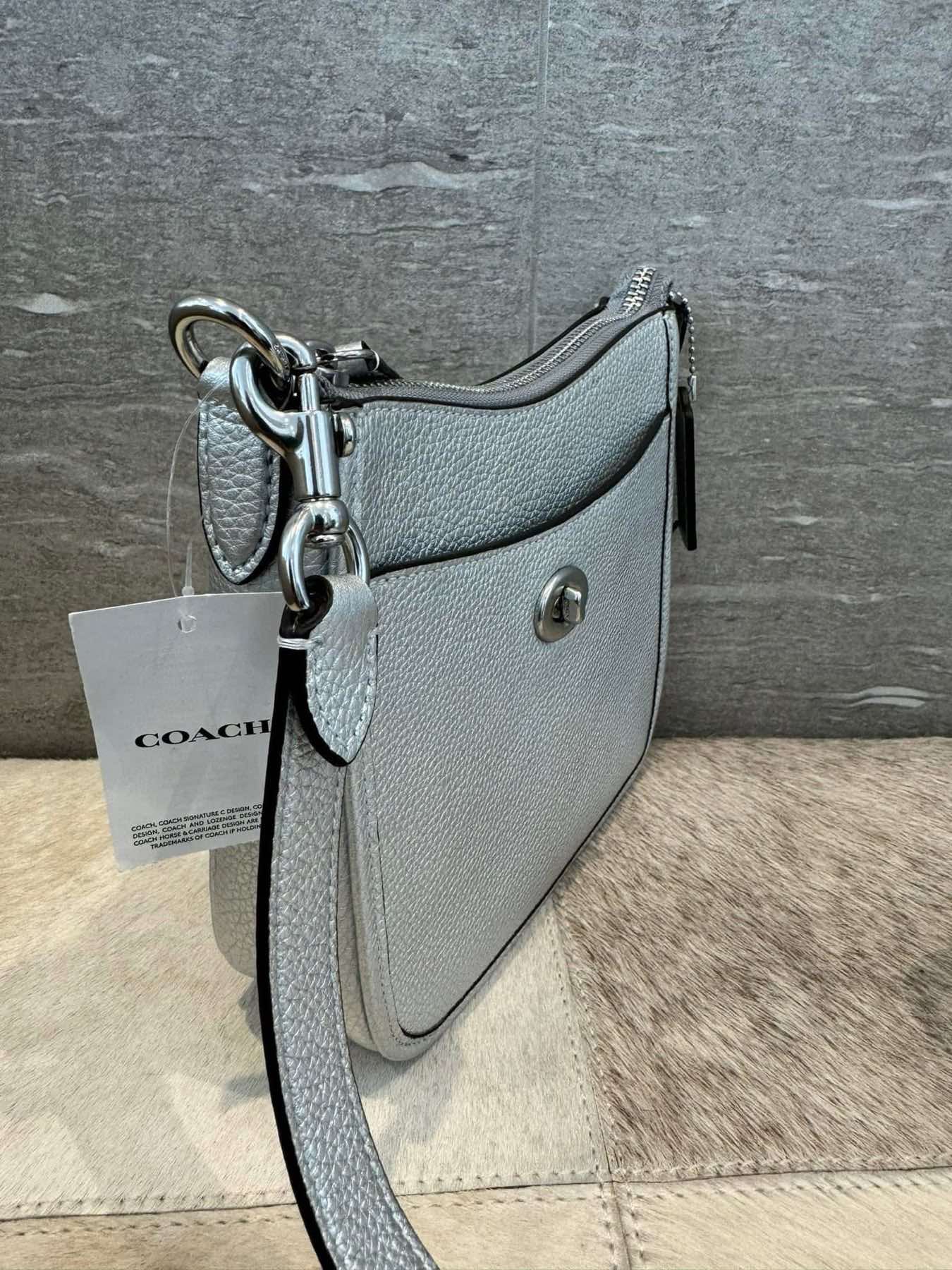 AUTHENTIC/ORIGINAL Coach Small Chaise 19 Crossbody Bag Metallic