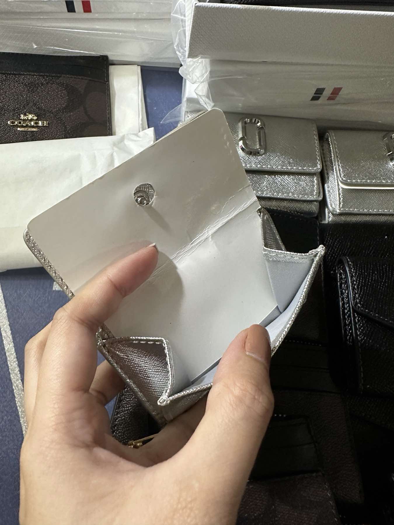 AUTHENTIC/ORIGINAL MJ The Snapshot Mini Trifold Wallet in Metallic Silver