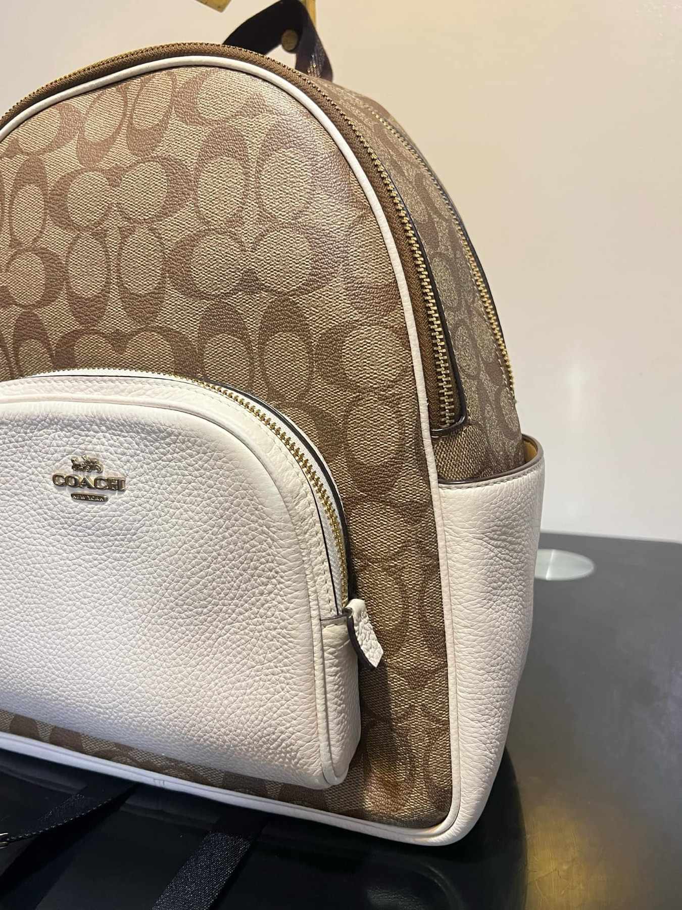 AUTHENTIC/ORIGINAL Preloved Coach Medium Court Backpack In Signature Canvas Khaki White Bag