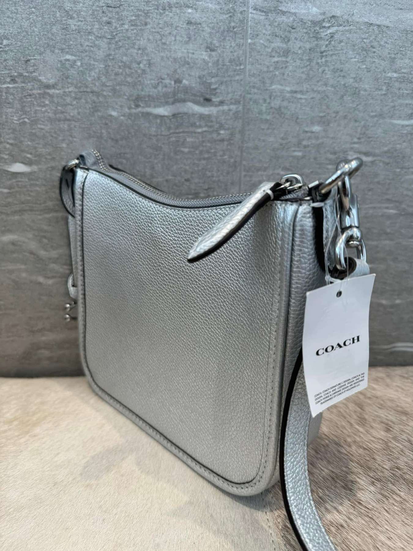 AUTHENTIC/ORIGINAL Coach Small Chaise 19 Crossbody Bag Metallic
