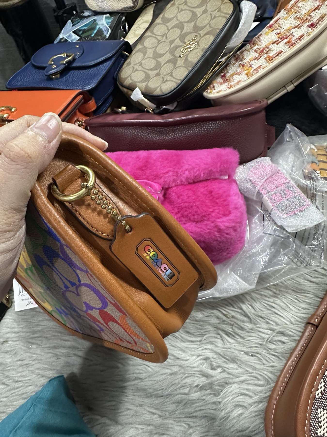 AUTHENTIC/ORIGINAL Coach Swinger Bag In Rainbow Signature Canvas
