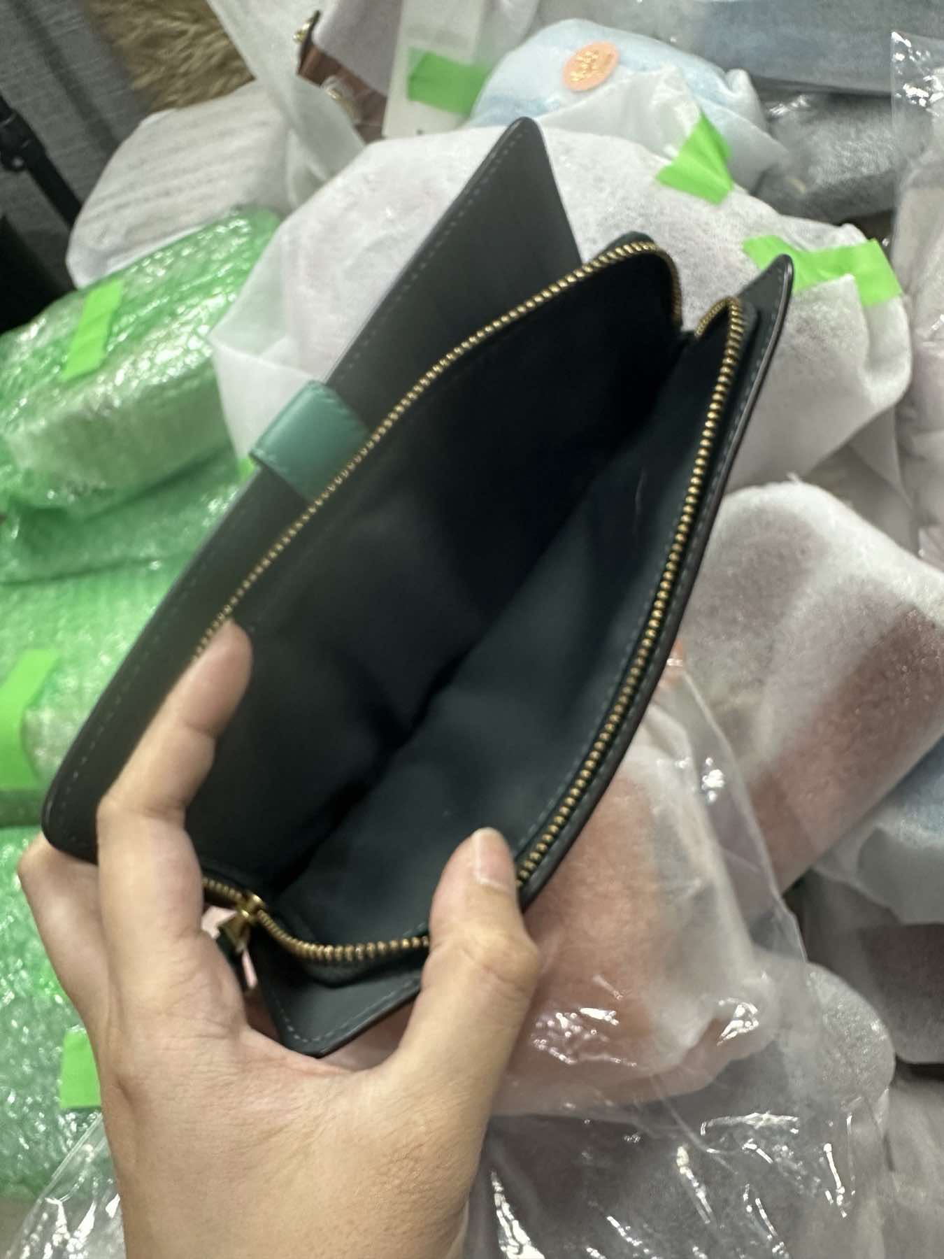 AUTHENTIC/ORIGINAL Coach Retail Essential Slim Long Wallet Green/Lilac