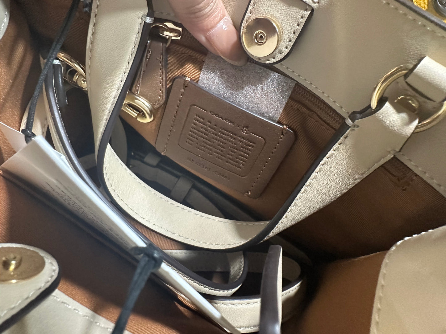 AUTHENTIC/ORIGINAL Coach New Year Dempsey Tote 22 With Dragon Beige Bag