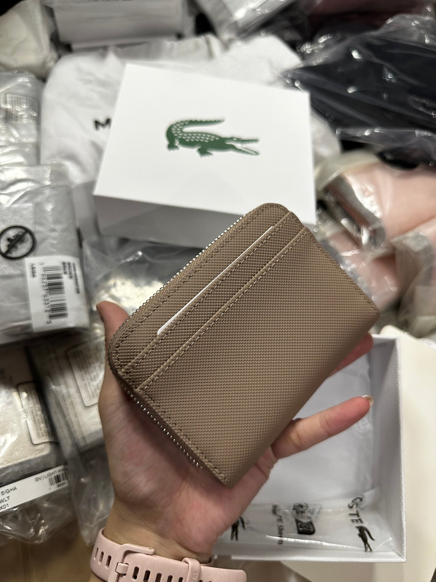 AUTHENTIC/ORIGINAL Lacoste Women's Daily City Small Zipped Billfold Coin Card Wallet Taupe Brown Black