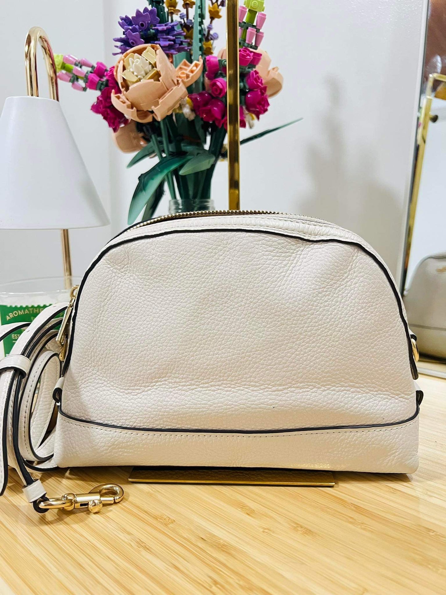 AUTHENTIC/ORIGINAL Preloved Coach Mini Dome Crossbody White Bag