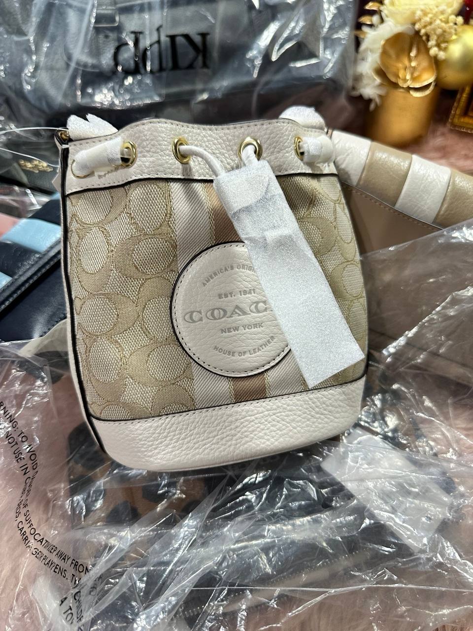 ORIG & IMPORTED COACH MINI DEMPSEY BUCKET WHITE BAG IN SIGNATURE JACQUARD&nbsp;