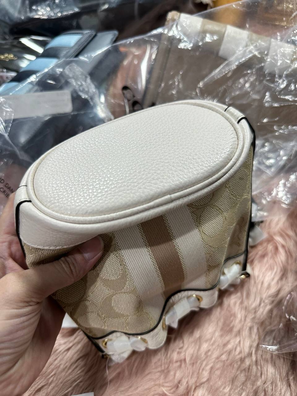 ORIG & IMPORTED COACH MINI DEMPSEY BUCKET WHITE BAG IN SIGNATURE JACQUARD&nbsp;