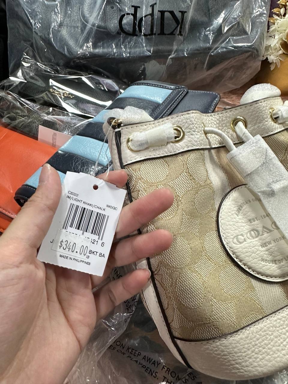 ORIG & IMPORTED COACH MINI DEMPSEY BUCKET WHITE BAG IN SIGNATURE JACQUARD&nbsp;