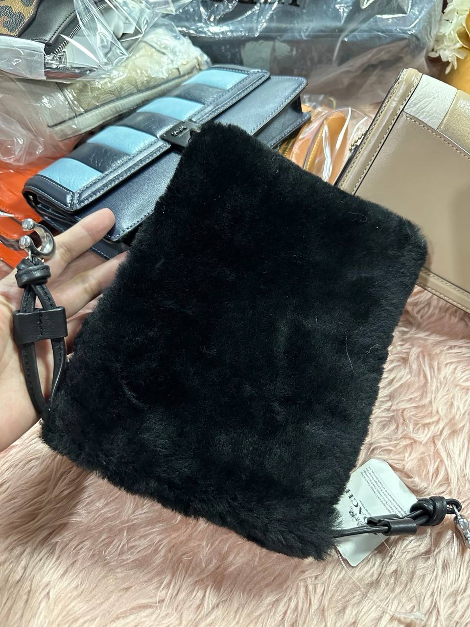 ORIG & IMPORTED COACH Drawstring Pouch In Shearling Fur Black Small Chain Bag