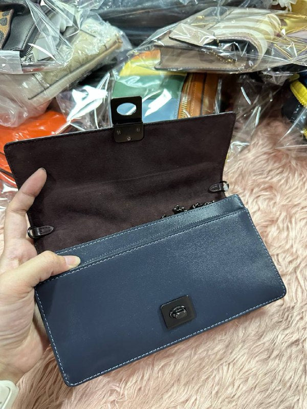 ORIG & IMPORTED COACH Hutton Clutch With Colorblock Quilting Chain Beige Black Bag