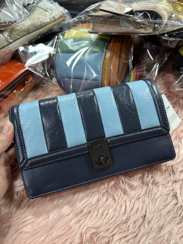 ORIG & IMPORTED COACH Hutton Clutch With Colorblock Quilting Chain Beige Black Bag